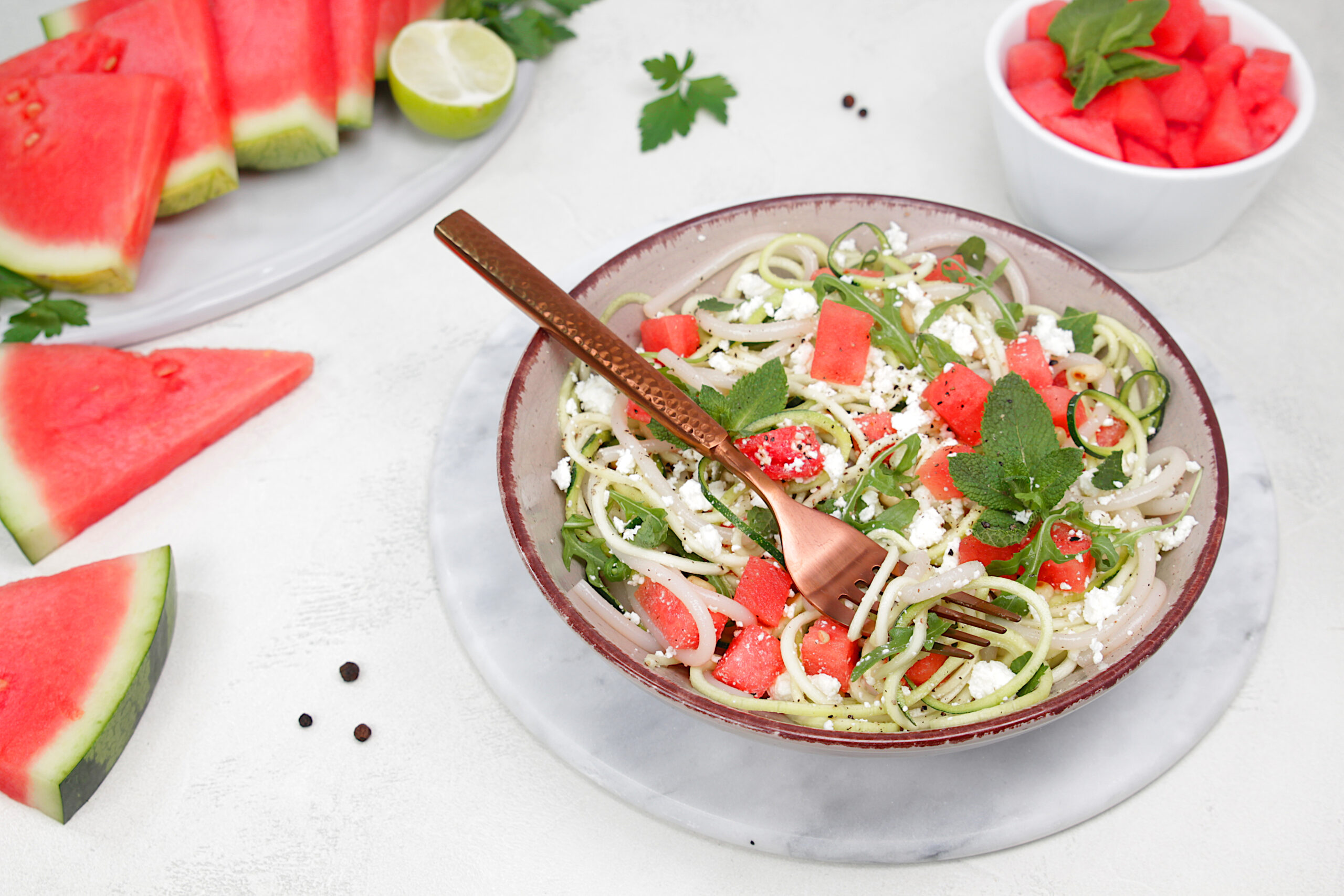 Low Carb Melonen- Feta Salat mit Spaghetti – zum Abnehmen