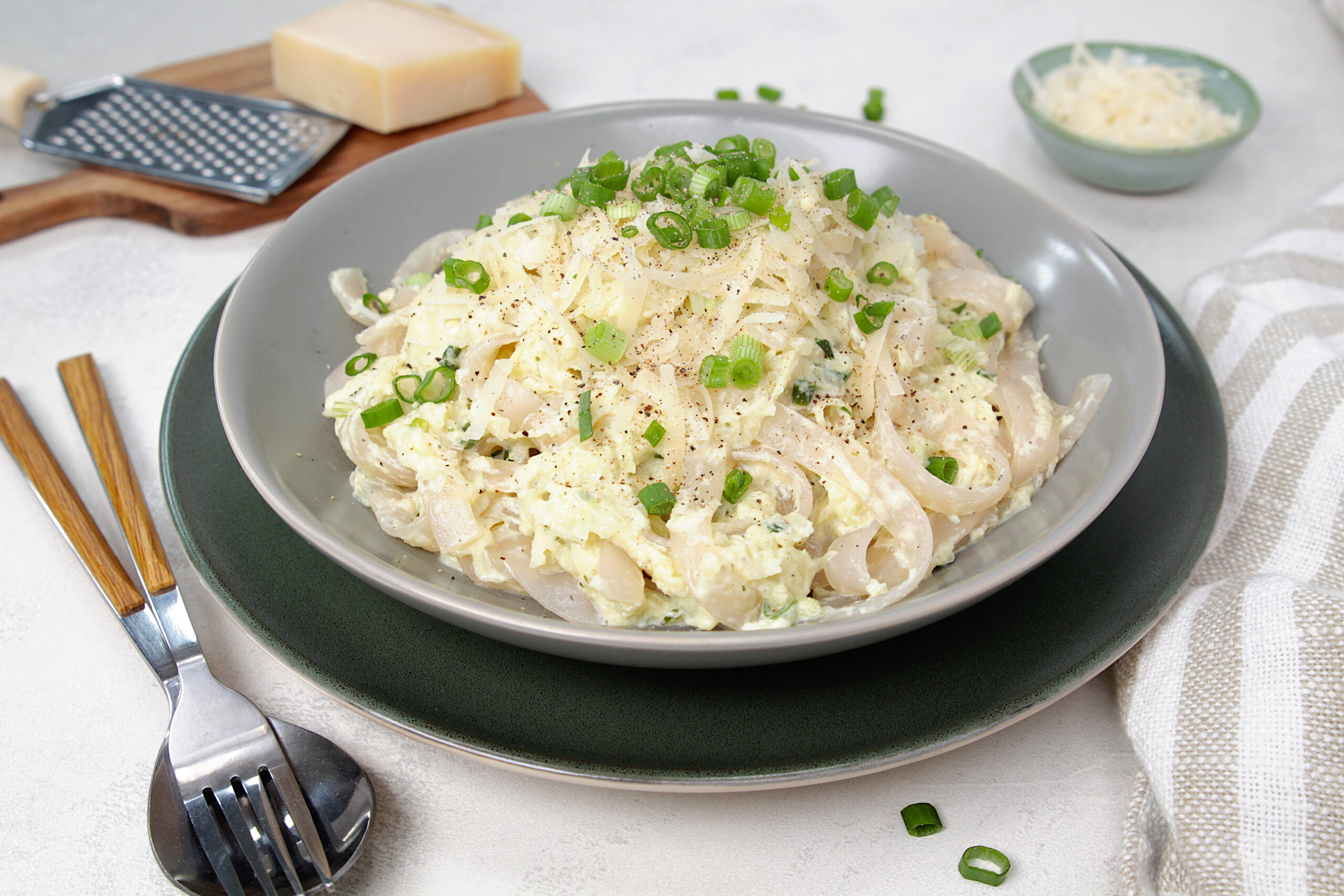 Lower Carb Alfredo- Kohlrabi Fettuccine